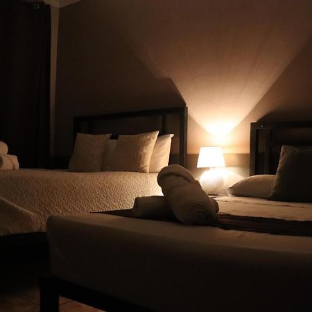 Hotel Casa Aura Картаго Екстер'єр фото