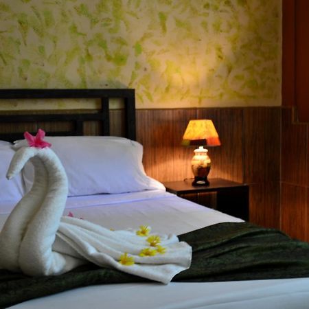 Hotel Casa Aura Картаго Екстер'єр фото