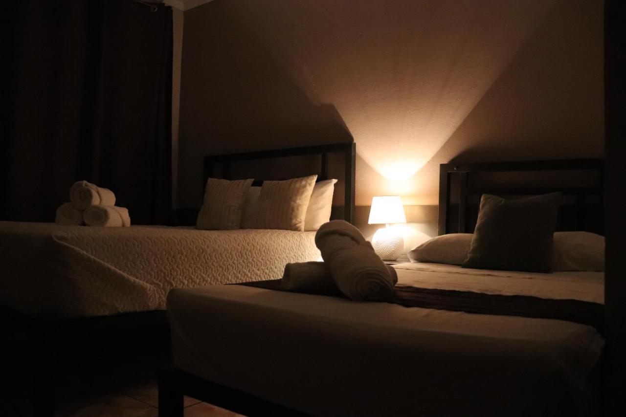 Hotel Casa Aura Картаго Екстер'єр фото